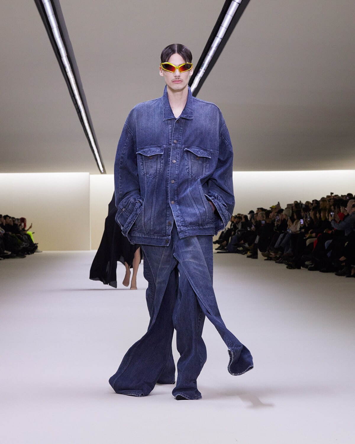 バレンシアガ(BALENCIAGA) 2023年冬ウィメンズ&メンズコレクション  - 写真16