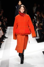 sacai 2014-15年秋冬コレクション - ボリューム感で魅せる冬のハイブリッドスタイル｜写真7