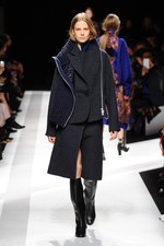 sacai 2014-15年秋冬コレクション - ボリューム感で魅せる冬のハイブリッドスタイル｜写真9