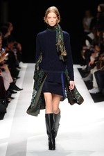 sacai 2014-15年秋冬コレクション - ボリューム感で魅せる冬のハイブリッドスタイル｜写真17