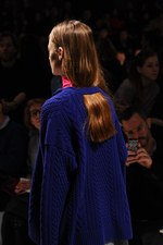 sacai 2014-15年秋冬コレクション - ボリューム感で魅せる冬のハイブリッドスタイル｜写真35