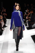 sacai 2014-15年秋冬コレクション - ボリューム感で魅せる冬のハイブリッドスタイル｜写真36