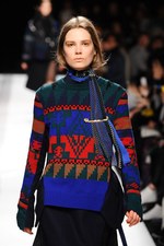 sacai 2014-15年秋冬コレクション - ボリューム感で魅せる冬のハイブリッドスタイル｜写真66