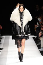 sacai 2014-15年秋冬コレクション - ボリューム感で魅せる冬のハイブリッドスタイル｜写真73