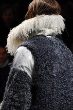 sacai 2014-15年秋冬コレクション - ボリューム感で魅せる冬のハイブリッドスタイル｜写真78