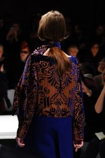 sacai 2014-15年秋冬コレクション - ボリューム感で魅せる冬のハイブリッドスタイル｜写真84