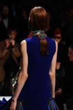 sacai 2014-15年秋冬コレクション - ボリューム感で魅せる冬のハイブリッドスタイル｜写真87