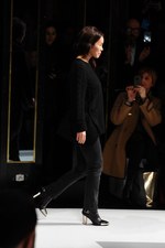 sacai 2014-15年秋冬コレクション - ボリューム感で魅せる冬のハイブリッドスタイル｜写真94