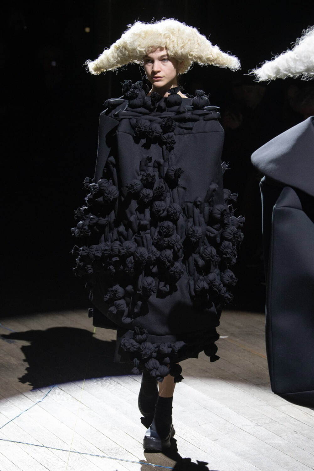 コム デ ギャルソン(COMME des GARÇONS) 2023-24年秋冬ウィメンズコレクション ファッションプレス