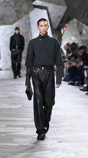 w300_HERMES_men_2023aw_003.jpg