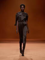 エルメス 2023-24年秋冬ウィメンズコレクション - 神秘の森、温かさに包まれて｜写真60