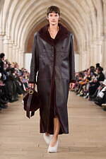 ランバン 2023-24年秋冬コレクション - “渇いた目”への贈り物｜写真13