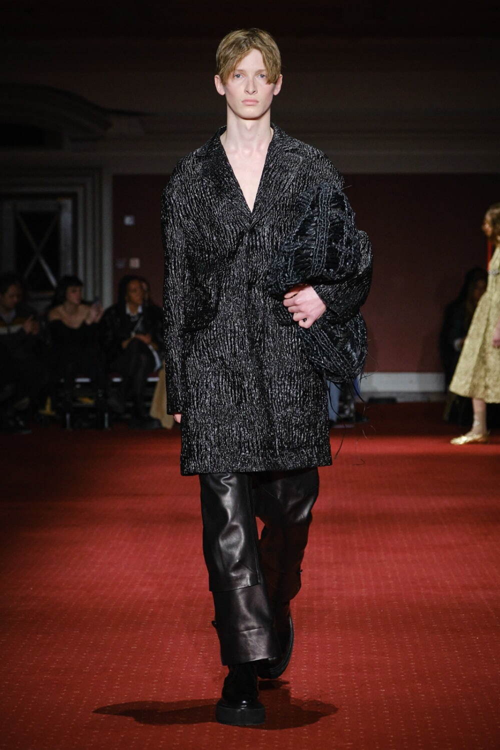 シモーネ ロシャ(SIMONE ROCHA) 2023-24年秋冬ウィメンズ&メンズコレクション  - 写真3