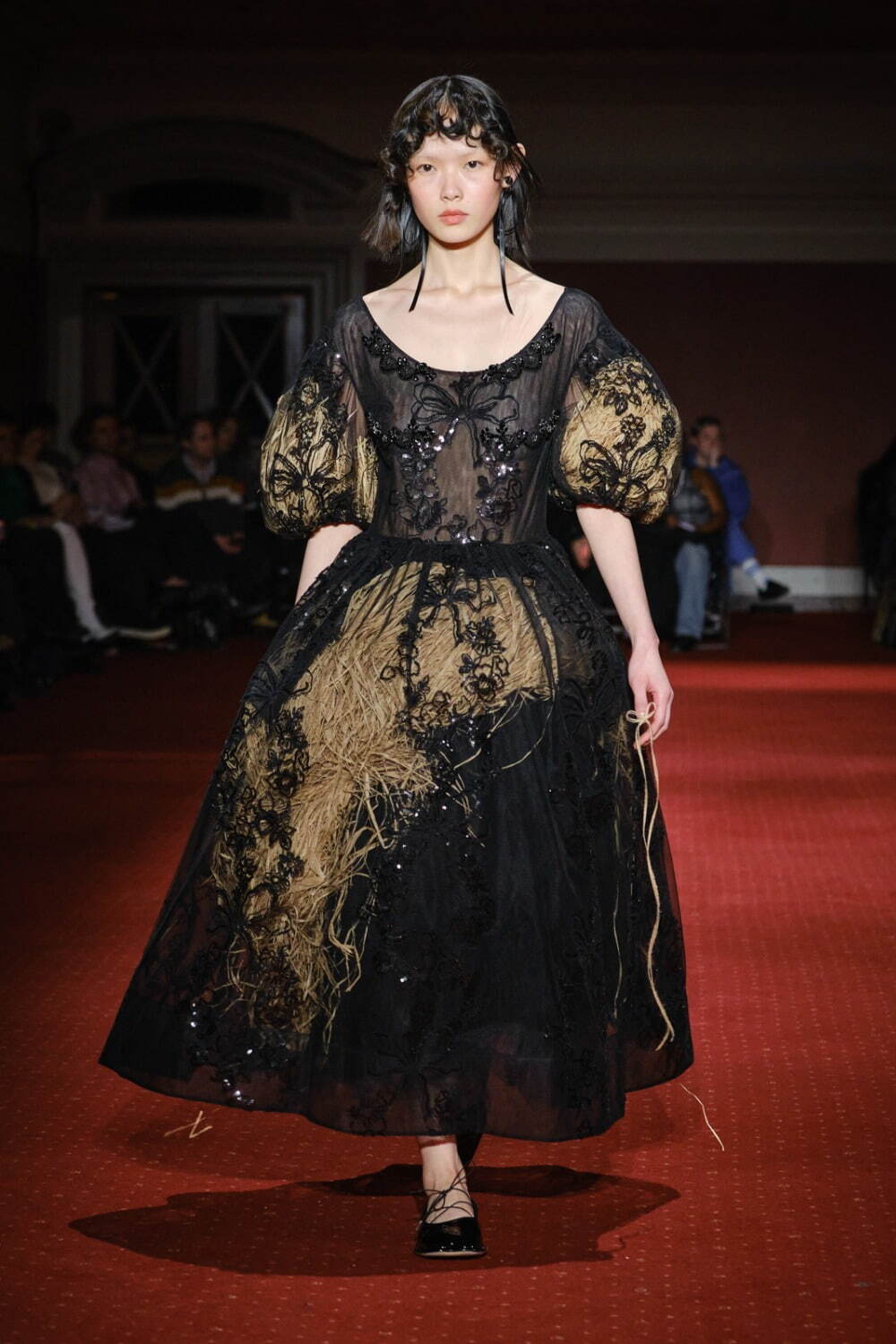 シモーネ ロシャ(SIMONE ROCHA) 2023-24年秋冬ウィメンズ&メンズコレクション  - 写真53