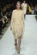 クロエ(Chloé) 2014-15年秋冬コレクション - ボーホーな気分を都会の風に乗せて｜写真2