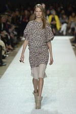 クロエ(Chloé) 2014-15年秋冬コレクション - ボーホーな気分を都会の風に乗せて｜写真10
