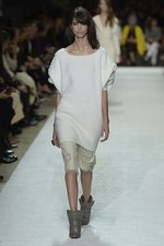 クロエ(Chloé) 2014-15年秋冬コレクション - ボーホーな気分を都会の風に乗せて｜写真17