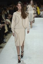 クロエ(Chloé) 2014-15年秋冬コレクション - ボーホーな気分を都会の風に乗せて｜写真24