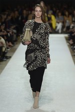 クロエ(Chloé) 2014-15年秋冬コレクション - ボーホーな気分を都会の風に乗せて｜写真34