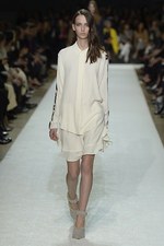 クロエ(Chloé) 2014-15年秋冬コレクション - ボーホーな気分を都会の風に乗せて｜写真36