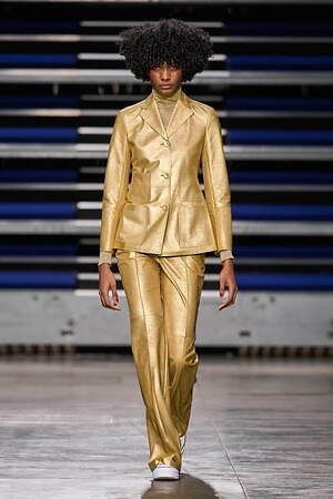 アクリス(Akris) 2023-24年秋冬ウィメンズコレクション  - 写真7