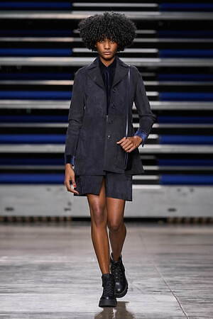 アクリス(Akris) 2023-24年秋冬ウィメンズコレクション  - 写真36