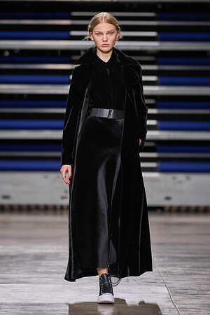 アクリス(Akris) 2023-24年秋冬ウィメンズコレクション  - 写真50