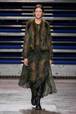 アクリス(Akris) 2023-24年秋冬ウィメンズコレクション  - 写真52