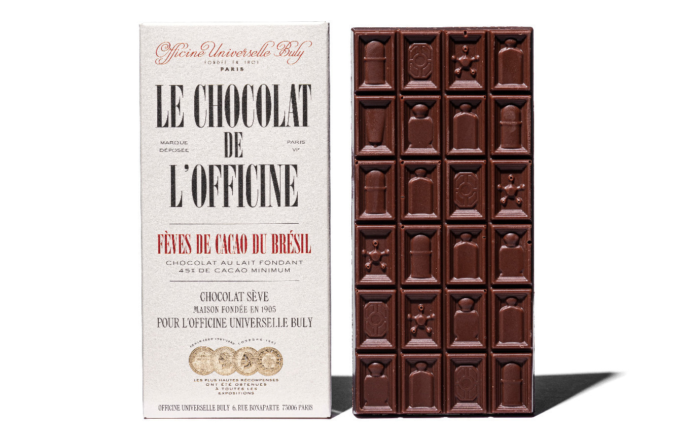 ビュリーから“香水やオイル瓶”モチーフの板チョコ、仏ショコラトリーとコラボ