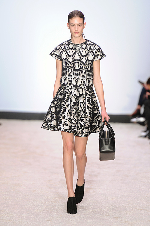 ジャンバティスタ ヴァリ(GiAMBATTiSTA VALLi) 2014-15年秋冬ウィメンズコレクション  - 写真7