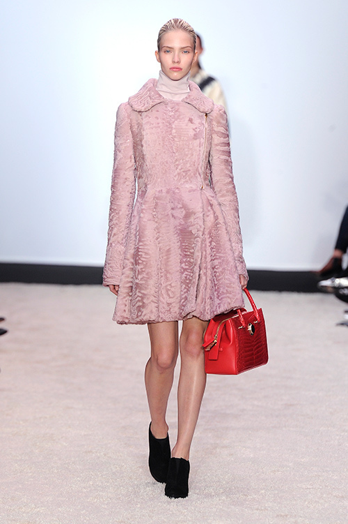 ジャンバティスタ ヴァリ(GiAMBATTiSTA VALLi) 2014-15年秋冬ウィメンズコレクション  - 写真15