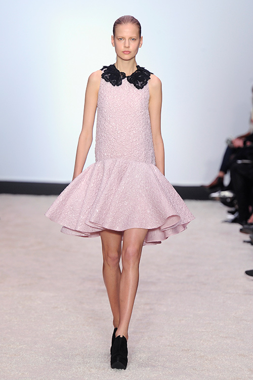 ジャンバティスタ ヴァリ(GiAMBATTiSTA VALLi) 2014-15年秋冬ウィメンズコレクション  - 写真17