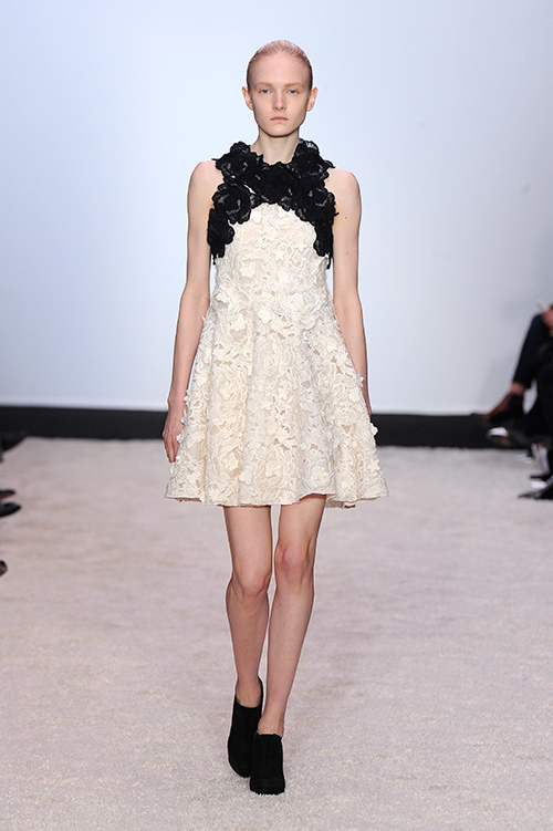 ジャンバティスタ ヴァリ(GiAMBATTiSTA VALLi) 2014-15年秋冬ウィメンズコレクション  - 写真20