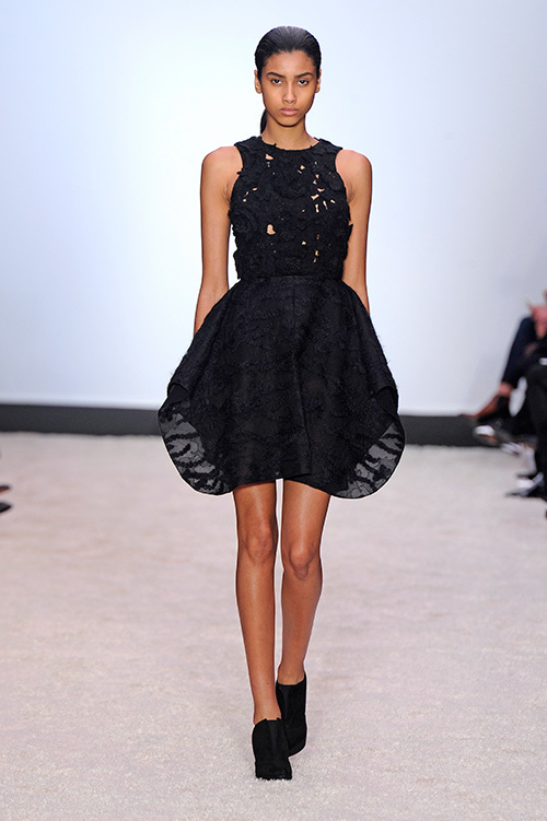 ジャンバティスタ ヴァリ(GiAMBATTiSTA VALLi) 2014-15年秋冬ウィメンズコレクション  - 写真21