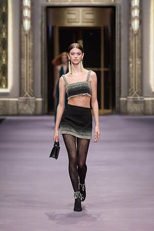エリザベッタ フランキ(ELISABETTA FRANCHI) 2023-24年秋冬ウィメンズコレクション  - 写真24