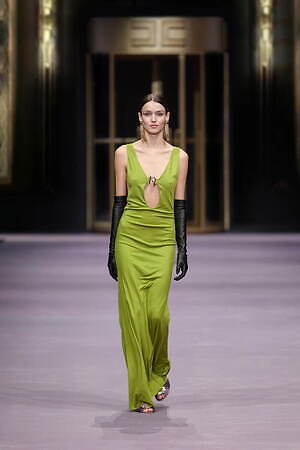 エリザベッタ フランキ(ELISABETTA FRANCHI) 2023-24年秋冬ウィメンズコレクション  - 写真36
