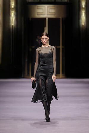 エリザベッタ フランキ(ELISABETTA FRANCHI) 2023-24年秋冬ウィメンズコレクション  - 写真37