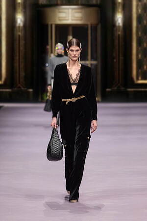 エリザベッタ フランキ(ELISABETTA FRANCHI) 2023-24年秋冬ウィメンズコレクション  - 写真49