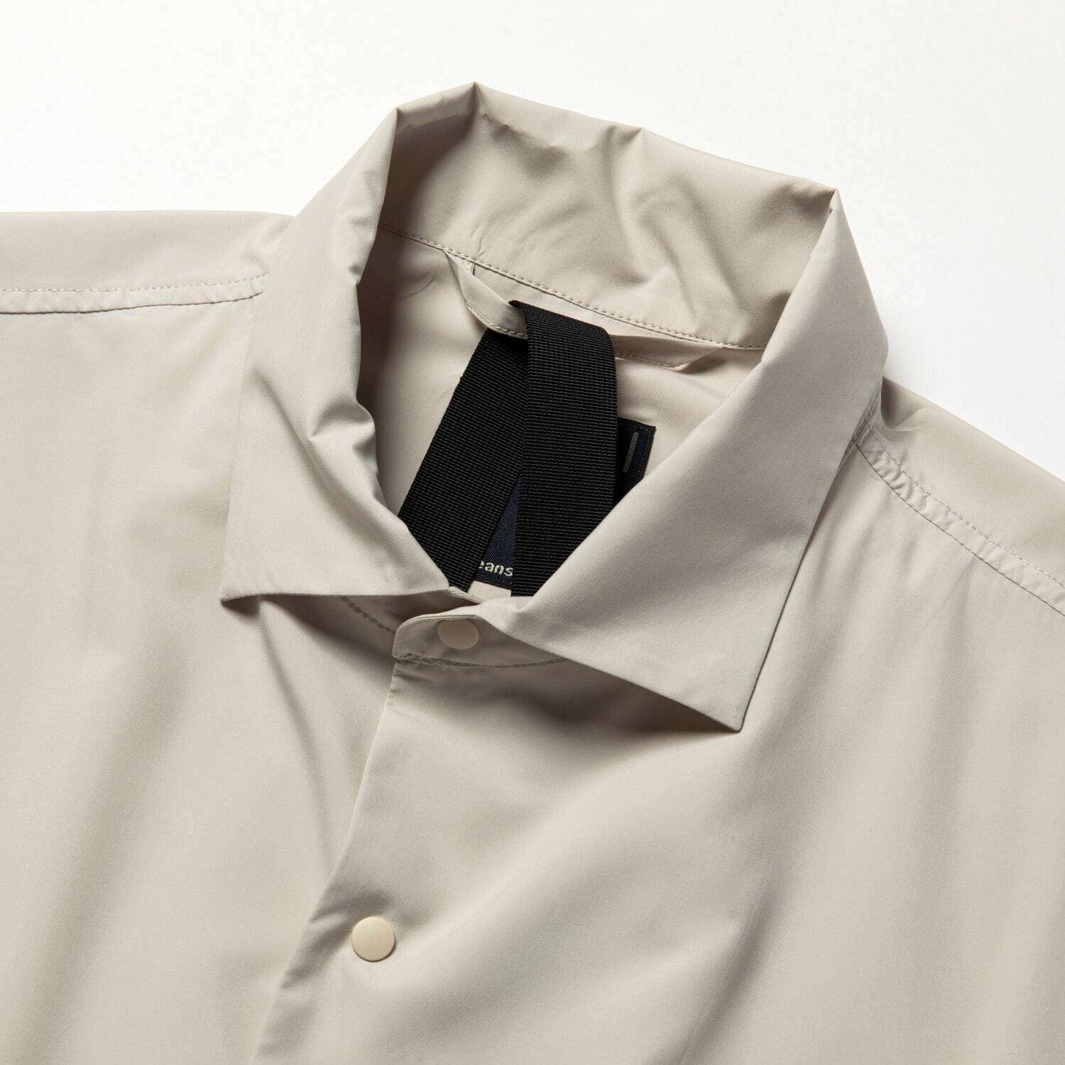 ミーンズワイル新作2WAYシャツ、取り外し可能な袖パーツ＆撥水透湿の機能性素材で｜写真16