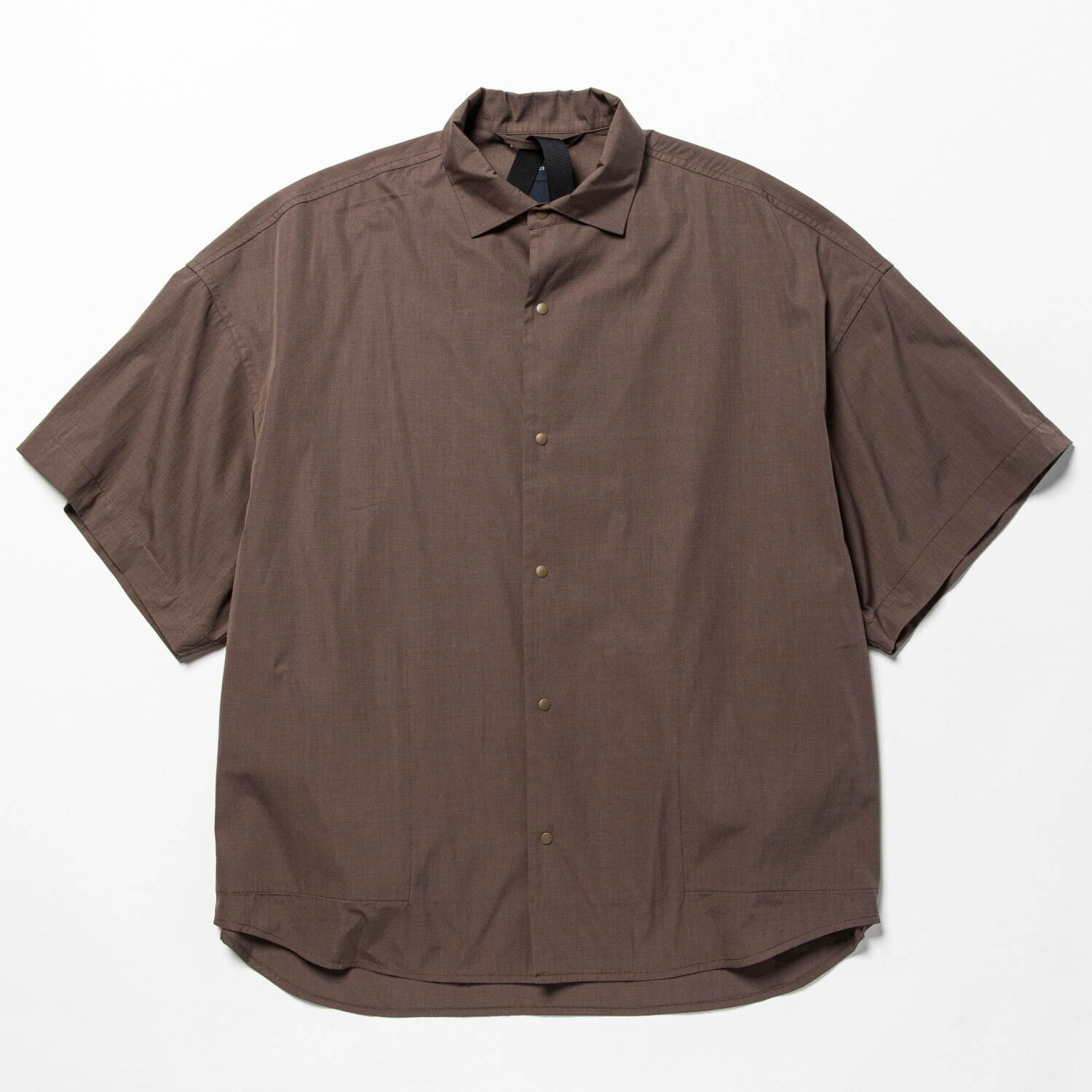 ミーンズワイル新作2WAYシャツ、取り外し可能な袖パーツ＆撥水透湿の機能性素材で｜写真34