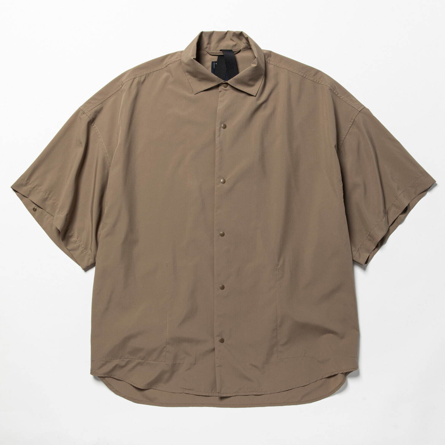 ミーンズワイル新作2WAYシャツ、取り外し可能な袖パーツ＆撥水透湿の機能性素材で｜写真23