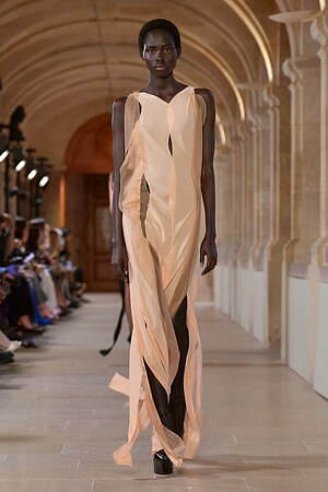 ヴィクトリア ベッカム(Victoria Beckham) 2023-24年秋冬ウィメンズコレクション  - 写真32