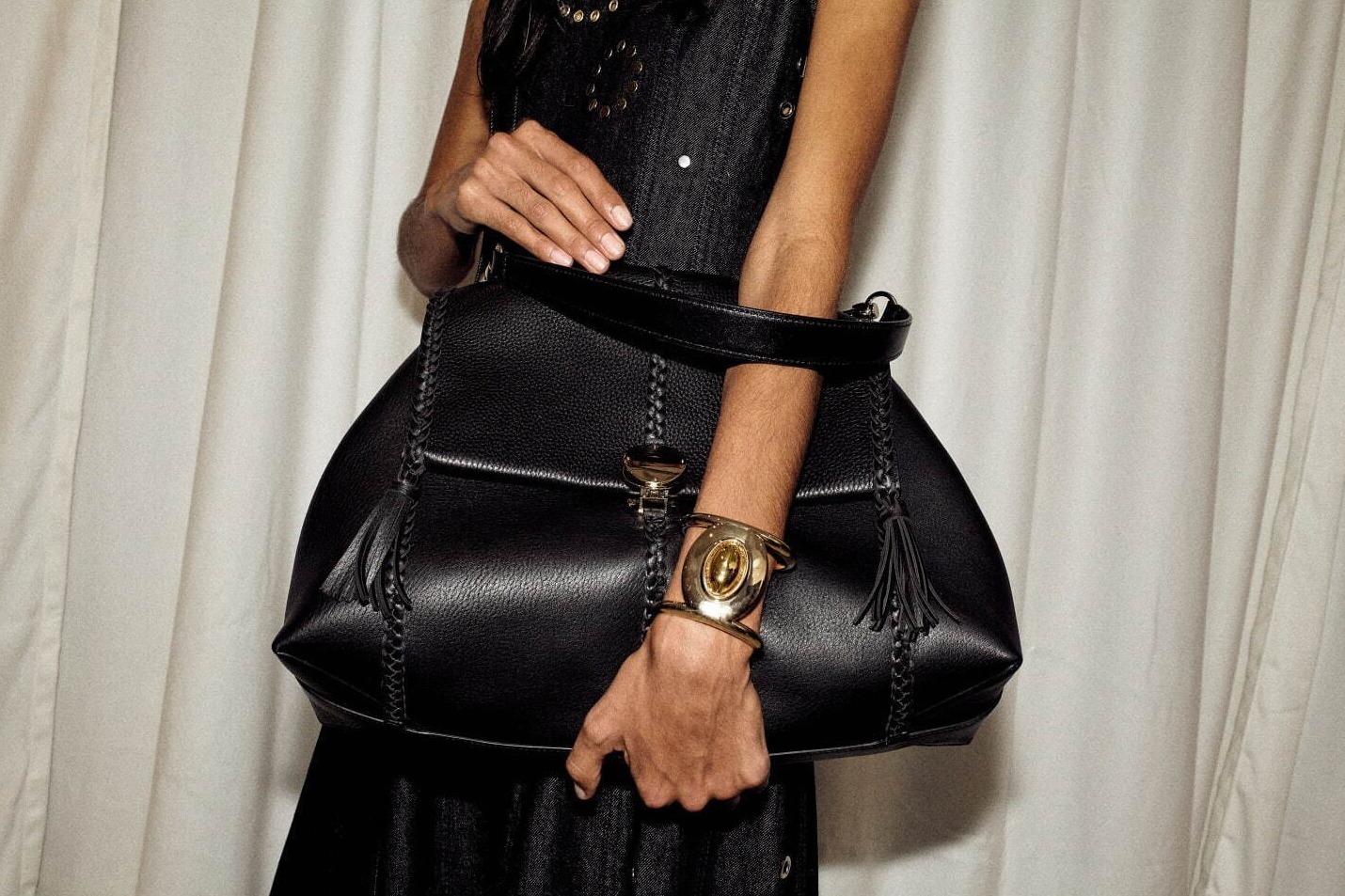 クロエ新作バッグ「ペネロペ」ジュエリーアーカイブ着想、フリンジ付きショルダー＆クラッチバッグ