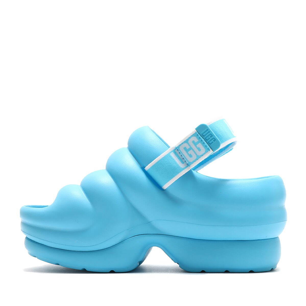 UGG×アトモス“ぷっくり”フォルムの新作サンダル、約7.6cmのウェッジヒール＆快適な履き心地｜写真44