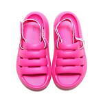 UGG×アトモス“ぷっくり”フォルムの新作サンダル、約7.6cmのウェッジヒール＆快適な履き心地｜写真54