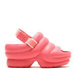 UGG×アトモス“ぷっくり”フォルムの新作サンダル、約7.6cmのウェッジヒール＆快適な履き心地｜写真33