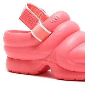 UGG×アトモス“ぷっくり”フォルムの新作サンダル、約7.6cmのウェッジヒール&快適な履き心地|写真40