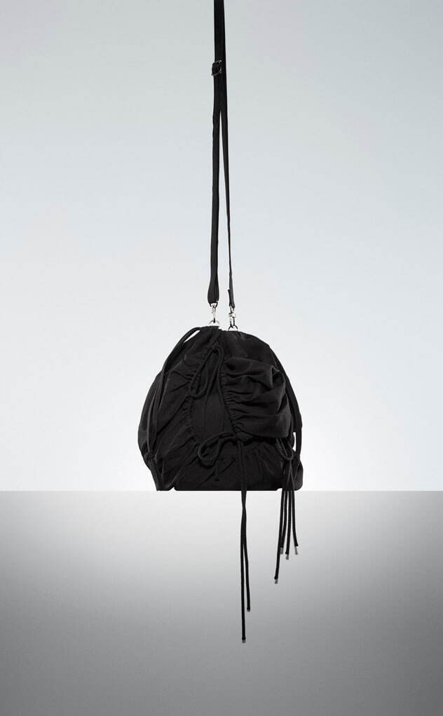 ディスコード ヨウジヤマモト新作、ギャバジン仕様の巾着バッグ&“口金ポケット付きトートなど｜写真19