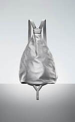 ディスコード ヨウジヤマモト新作、ギャバジン仕様の巾着バッグ&“口金ポケット付きトートなど｜写真6