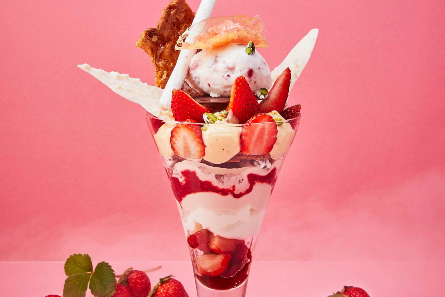 パフェ｜ショコラティエ パレ ド オール、いちご×チョコレートの春限定パフェが東京店＆大阪店で